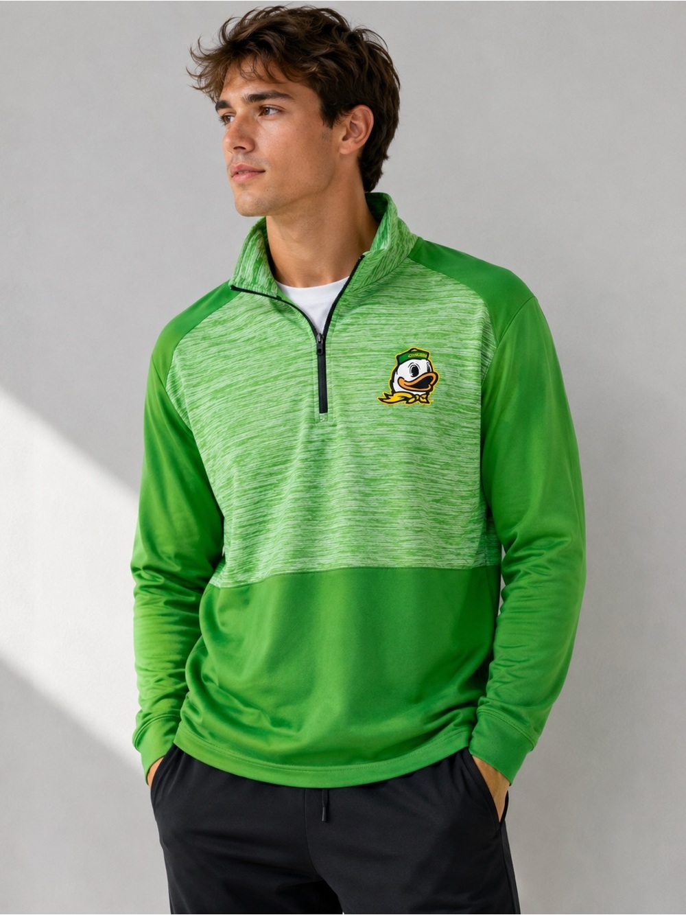Captivating Oregon Green Quarter-Zip Pullover with Duck Logo Size L